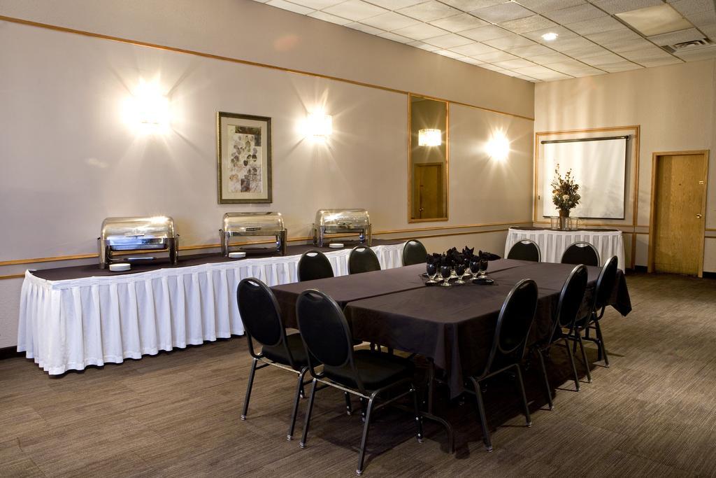 Heritage Inn Hotel & Convention Centre - Moose Jaw Restoran gambar